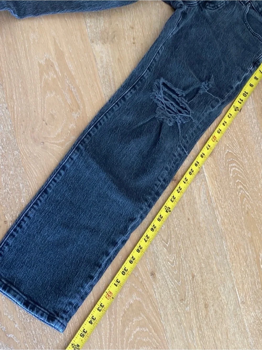 Madewell “The Perfect Vintage Straight Jean” 24 - Picture 10 of 13